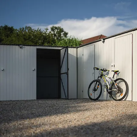 Stepanovice Apartament *